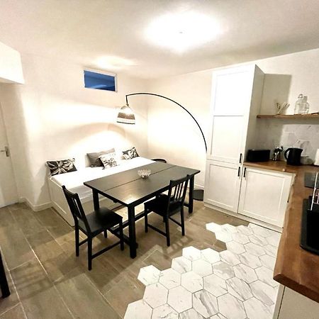 Joli T4 Renove Climatise Entre St Charles/Le Vieux-Port Apartamento Marselha Exterior foto