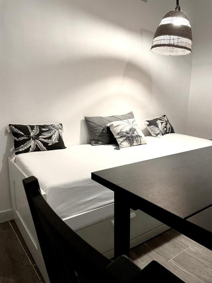 Joli T4 Renove Climatise Entre St Charles/Le Vieux-Port Apartamento Marselha Exterior foto